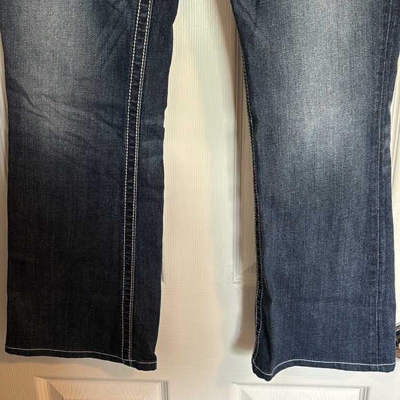 Miss Me Signature Boot women’s blue embroidered pocket boot cut jeans size 30 - Picture 3 of 11